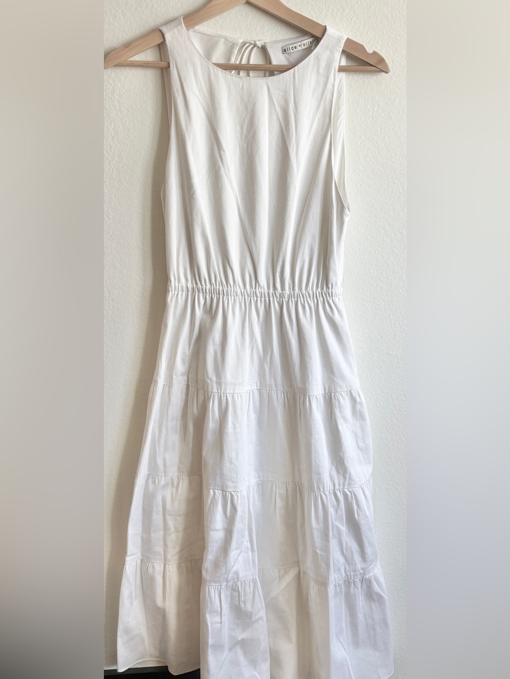 Alice + Olivia Hartley Tiered Ruffle Open Back Midi Dress White Size 2